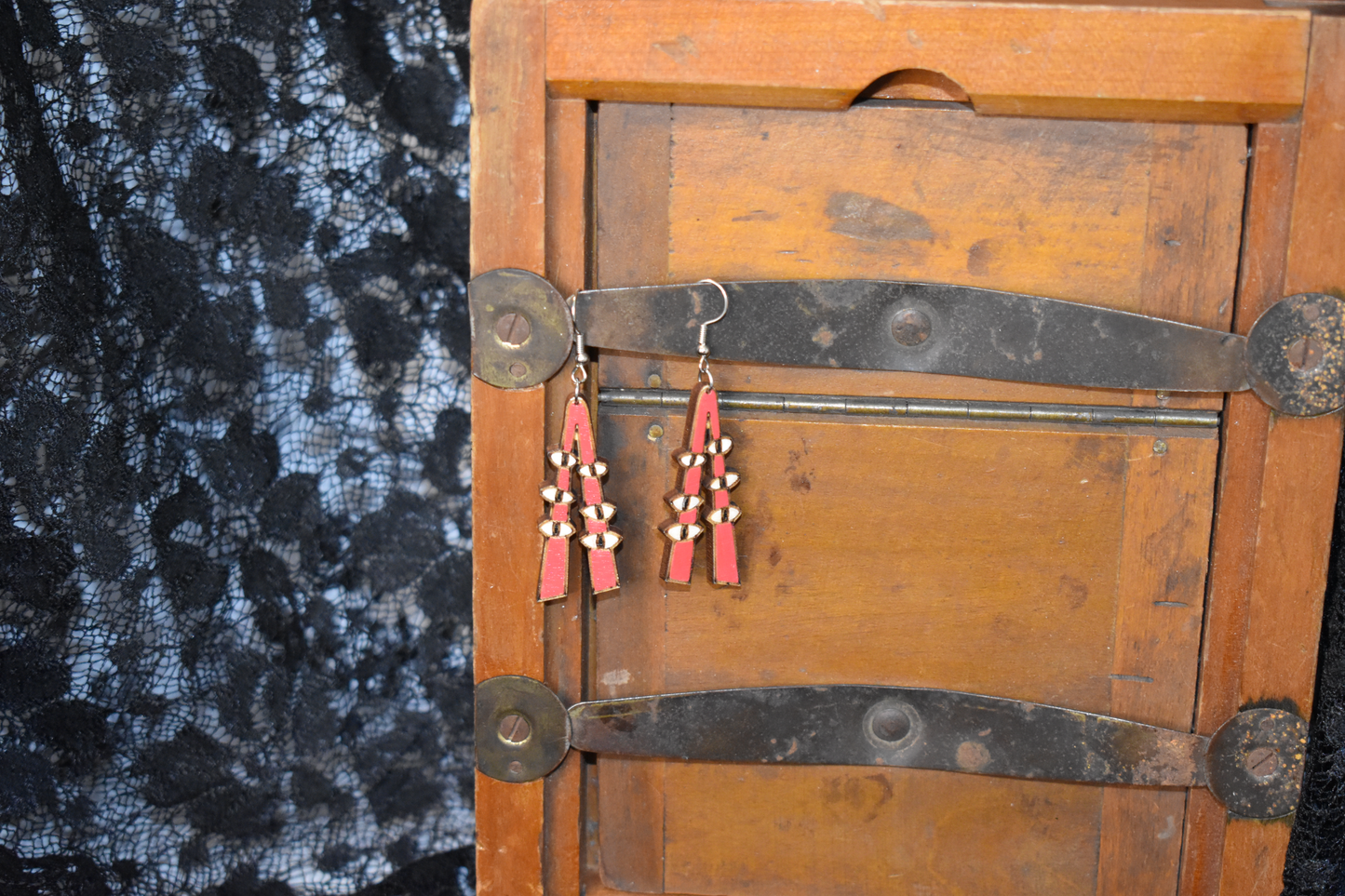 String of Eyes Earring