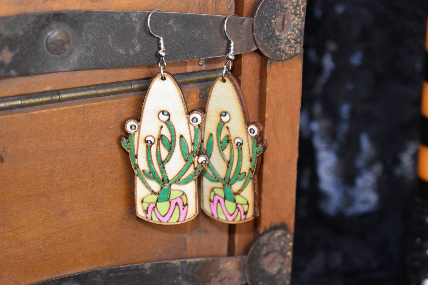 Eye Terrarium Earring